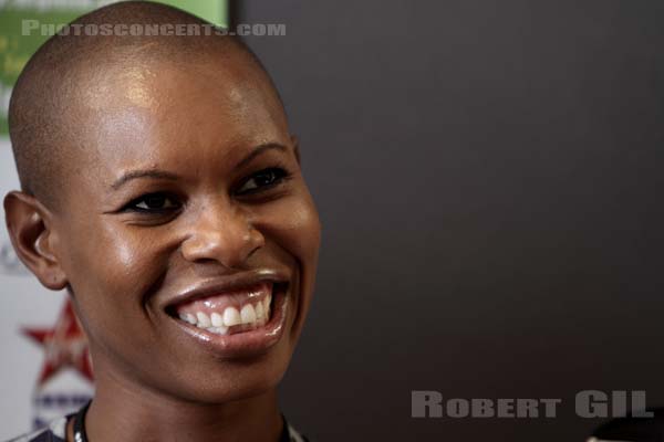 SKUNK ANANSIE - 2010-08-27 - SAINT CLOUD -  - 